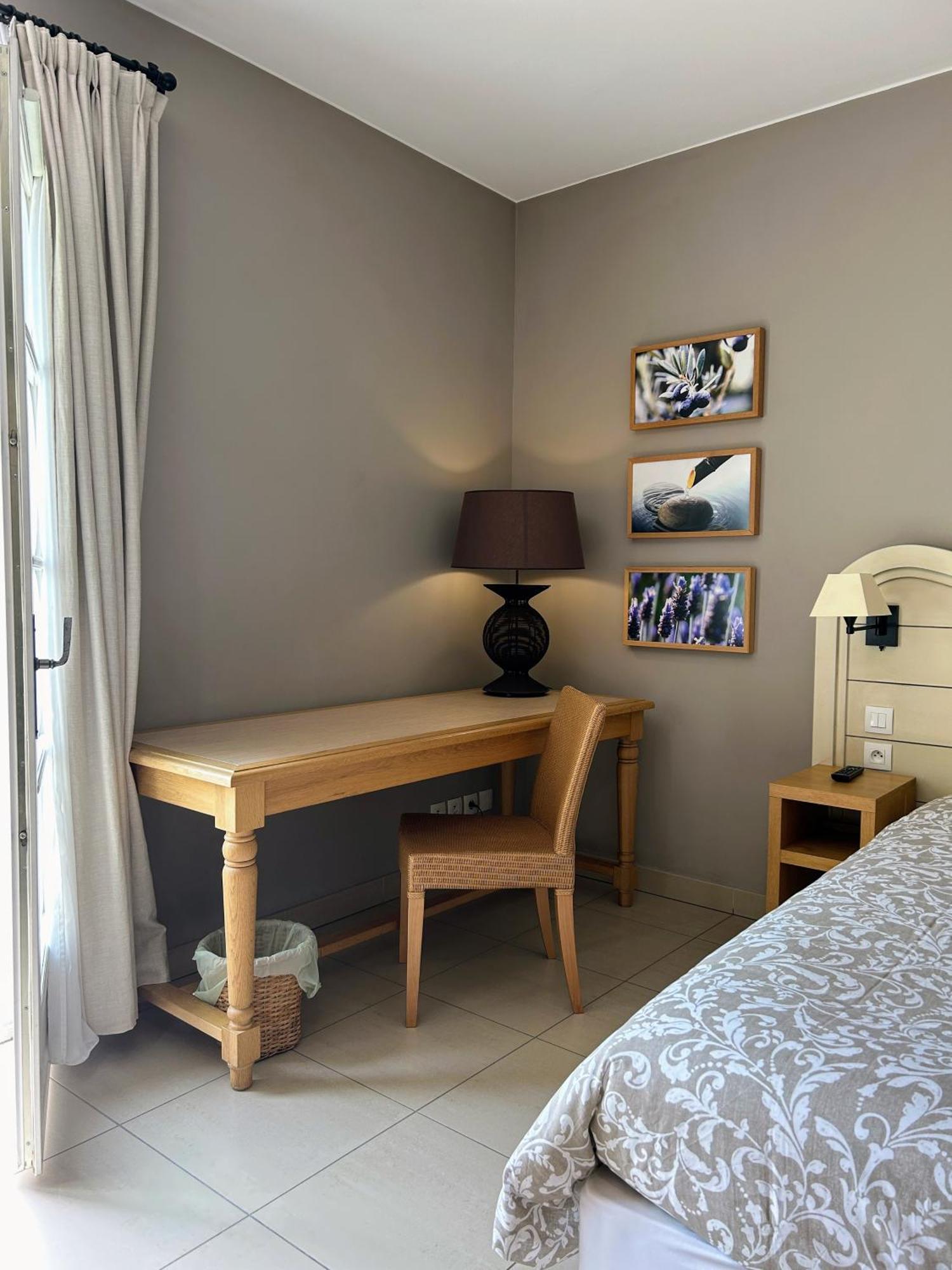 Suite Superieure Domaine Du Golf St Endreol, 1 A 2 Personnes La Motte  Ngoại thất bức ảnh